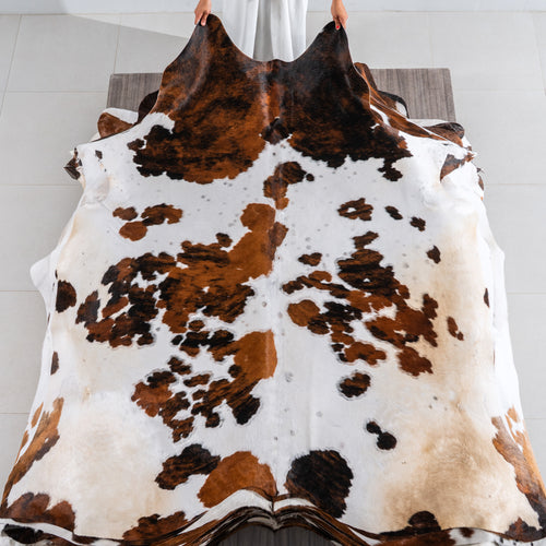 White Tricolor Cowhide Rug Size 7'1" L x 7'1" W 4150