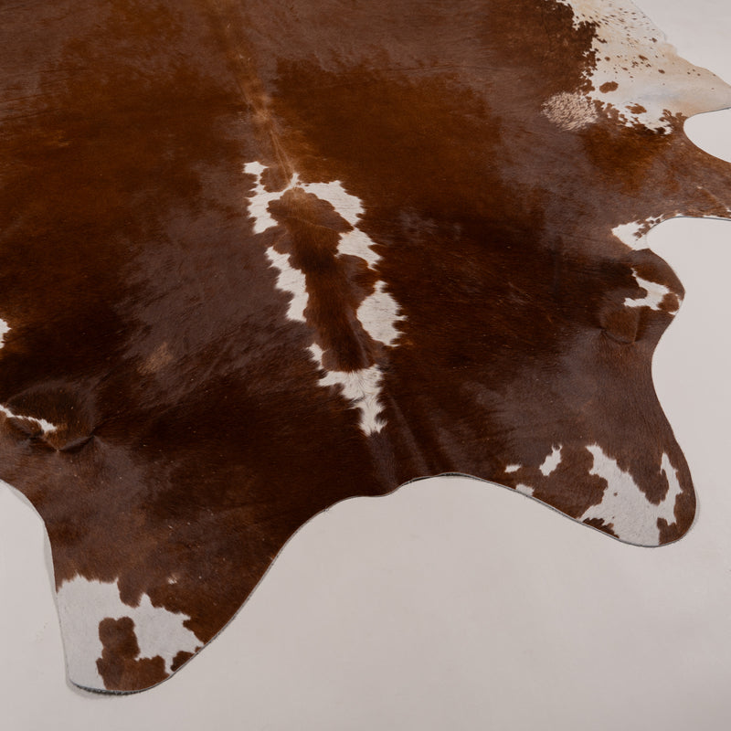 Brazilian Hereford Cowhide Rug Size 7'5" L x 7'3" W 6814