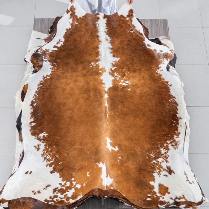 Brown and White Cowhide Rug Size 7'7" L x 6'10" W 2921