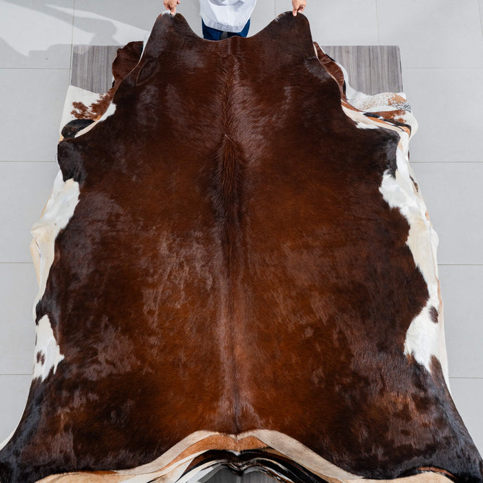 Brazilian Mahogany Cowhide Rug Size 7'11" L x 7'4" W 3732