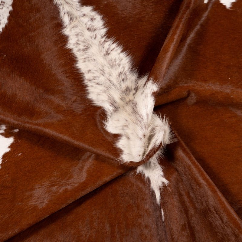 Brazilian Hereford Cowhide Rug Size 7' L x 6'7" W 7129