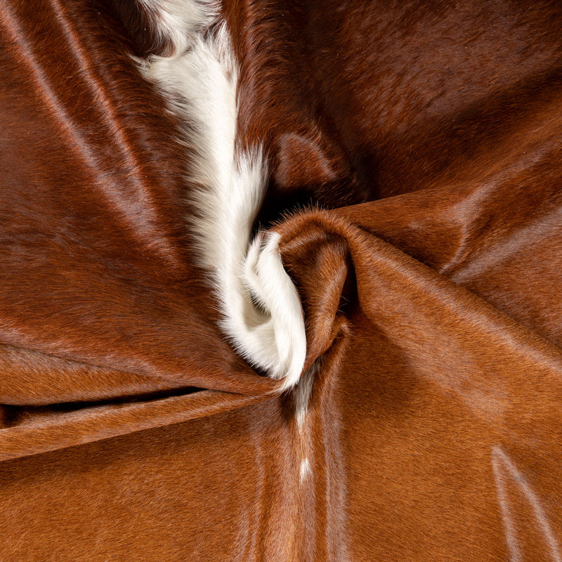 Brazilian Hereford Cowhide Rug Size 7'6" L x 6'10" W 7518