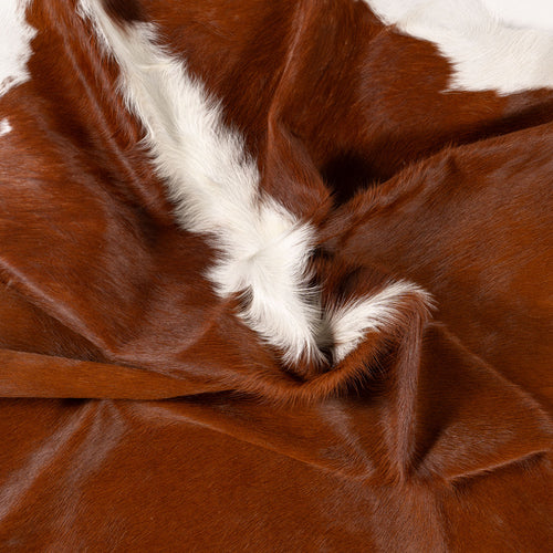 Brazilian Hereford Cowhide Rug Size 7'6" L x 7'6" W 7539