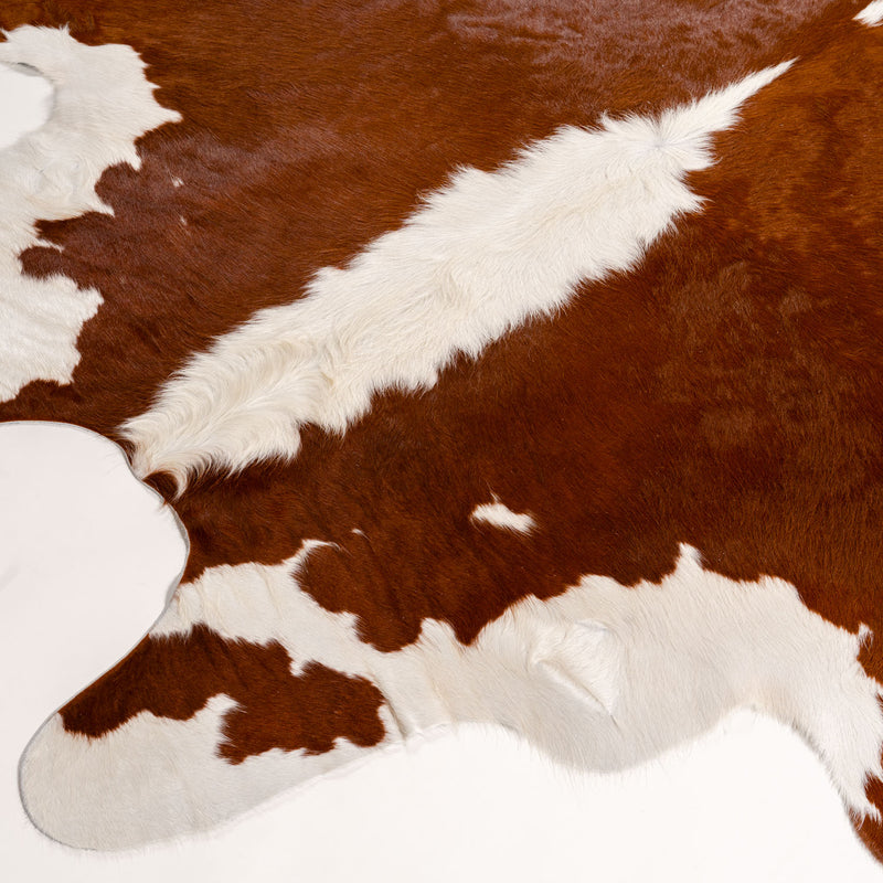 Brazilian Hereford Cowhide Rug Size 8' L x 7'5" W 7558