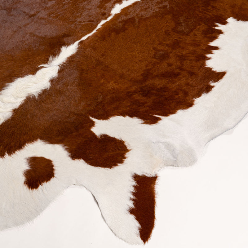 Brazilian Hereford Cowhide Rug Size 7'10" L x 7'10" W 7559