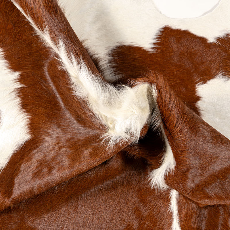 Brazilian Hereford Cowhide Rug Size 7'10" L x 7'10" W 7559